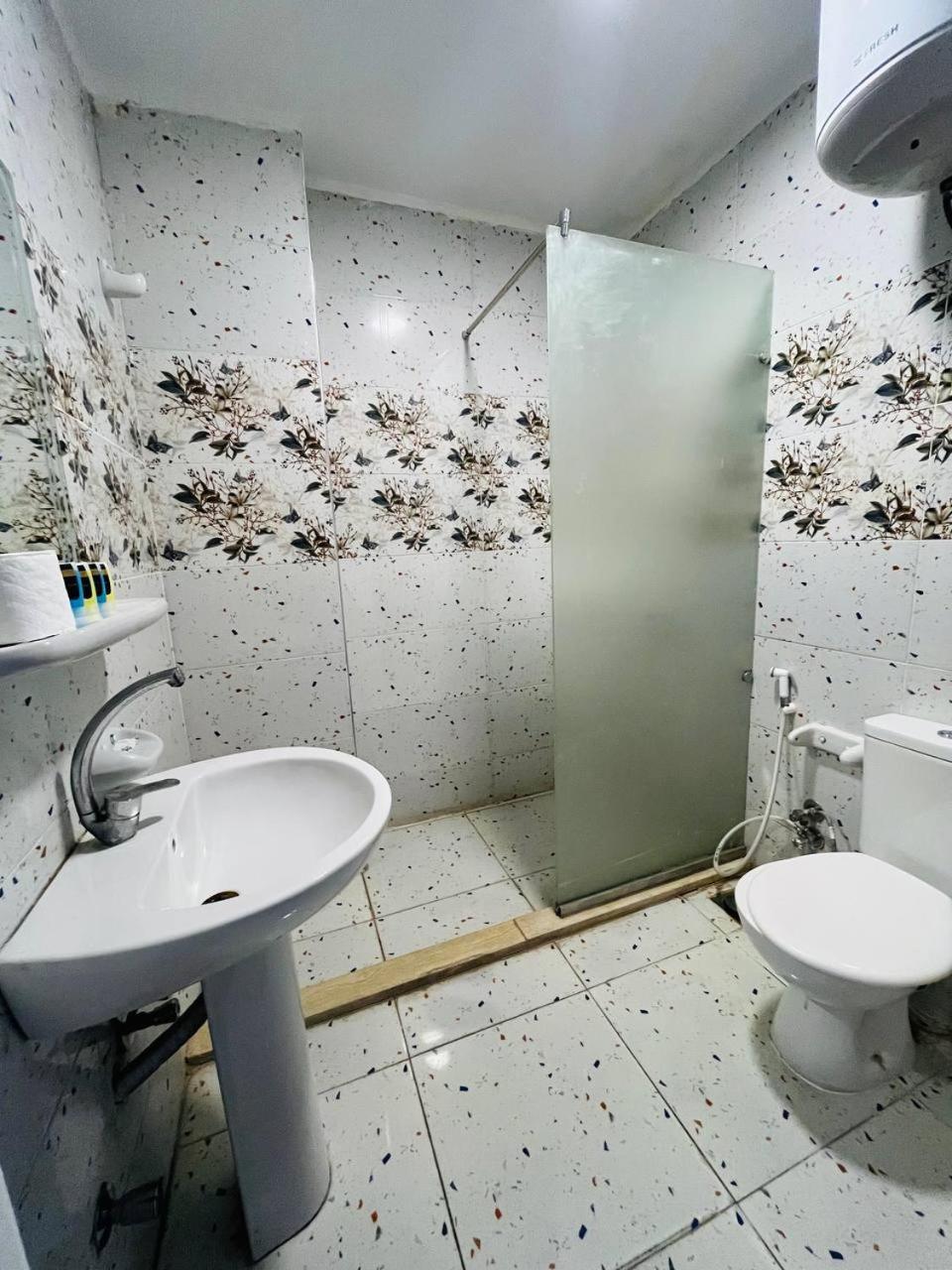 Rev Inn Hotel Кайро Екстериор снимка
